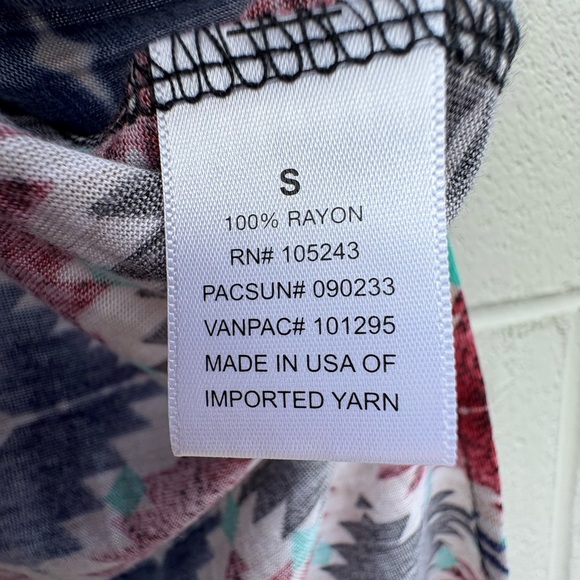 Me to We PacSun Aztec Tank Small NWT - Picture 8 of 9